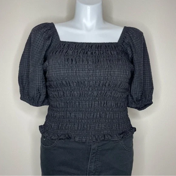 Old Navy Black Smocked Puff Sleeved On/Off Shoulder Peasant Blouse - Picture 3 of 8